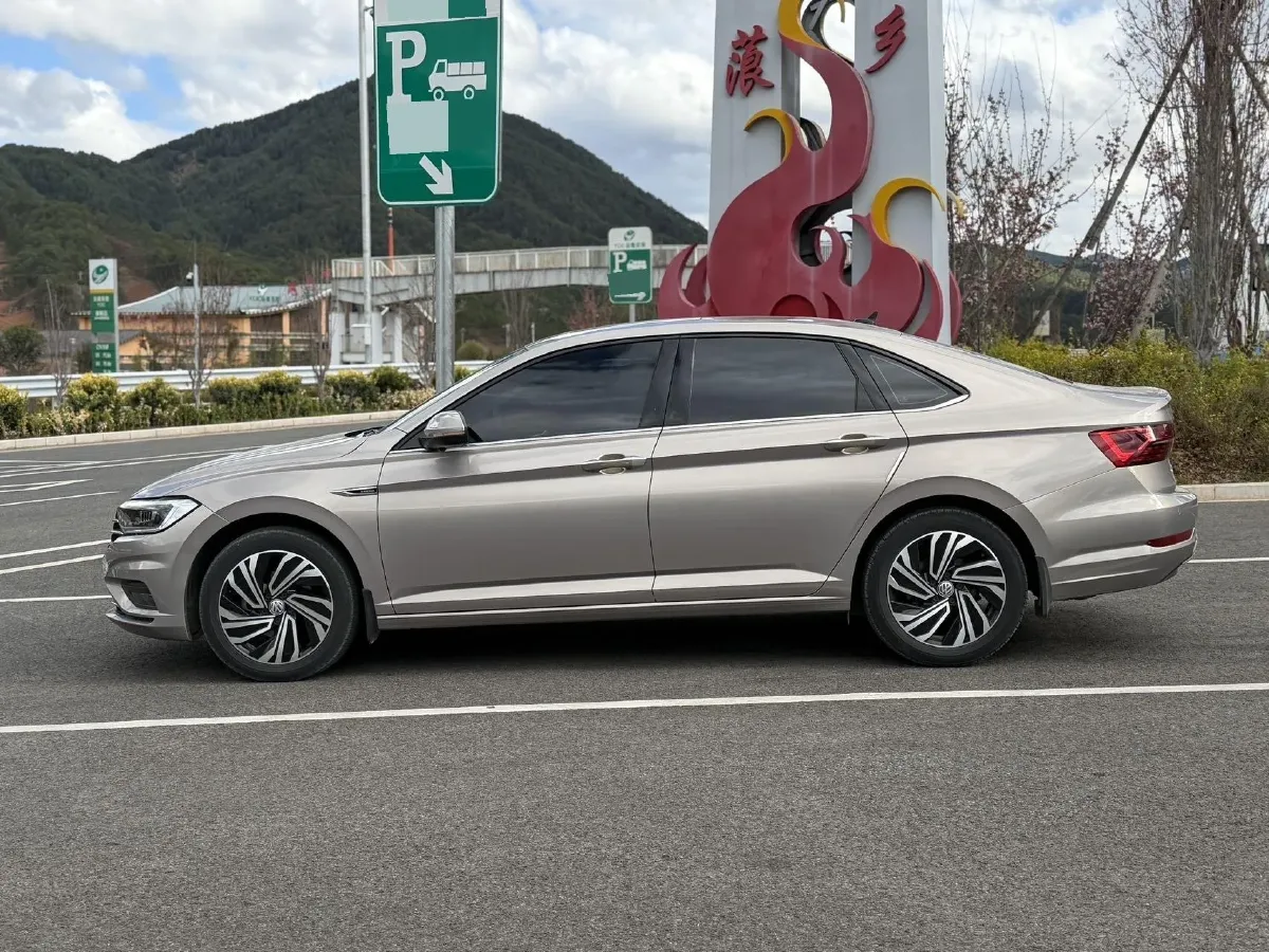 2022 Volkswagen Sagitar 1.4T 150HP L4 7DCT,autocango,china used car exporter,china ev exporter,chinese used car exporter,chinese used ev exporter