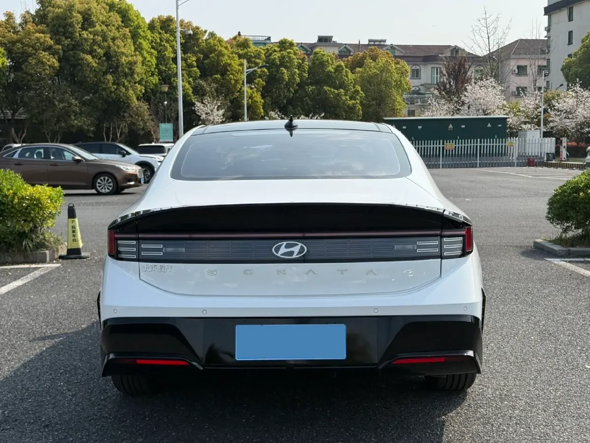 2024 Hyundai Sonata 1.5T 170HP L4 8AT,autocango,china used car exporter,china ev exporter,chinese used car exporter,chinese used ev exporter
