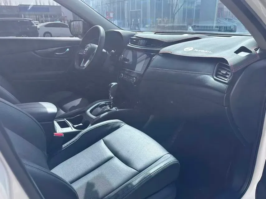 2020 Nissan X-Trail 2.0L 154HP L4 CVT,autocango,china used car exporter,china ev exporter,chinese used car exporter,chinese used ev exporter