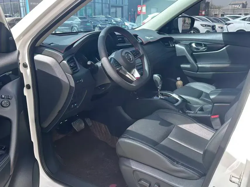 2020 Nissan X-Trail 2.0L 154HP L4 CVT,autocango,china used car exporter,china ev exporter,chinese used car exporter,chinese used ev exporter