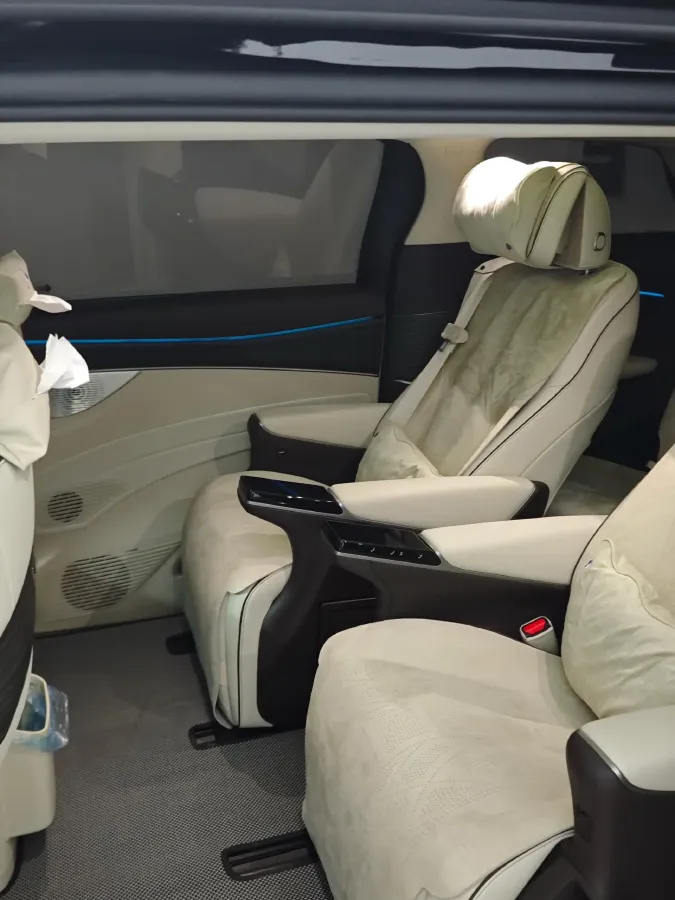 2024 Denza D9 1.5T 139HP L4 E-CVT PHEV 40KWH,autocango,china used car exporter,china ev exporter,chinese used car exporter,chinese used ev exporter