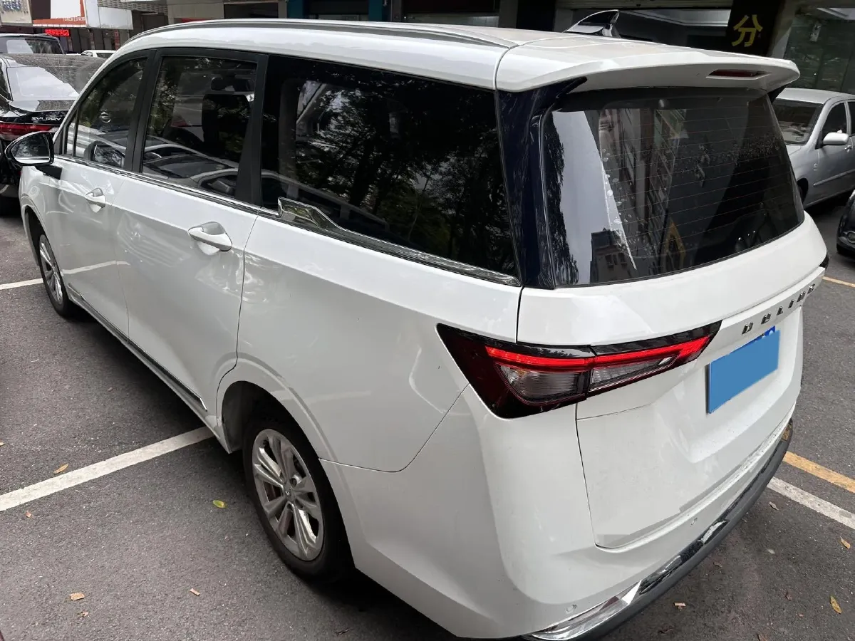 2022 WuLing JiaChen 1.5L 99HP L4 6MT,autocango,china used car exporter,china ev exporter,chinese used car exporter,chinese used ev exporter