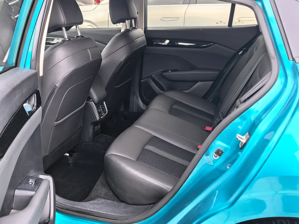 2020 DongFeng Aeolus YiXuan 1.5T 150HP L4 6DCT,autocango,china used car exporter,china ev exporter,chinese used car exporter,chinese used ev exporter