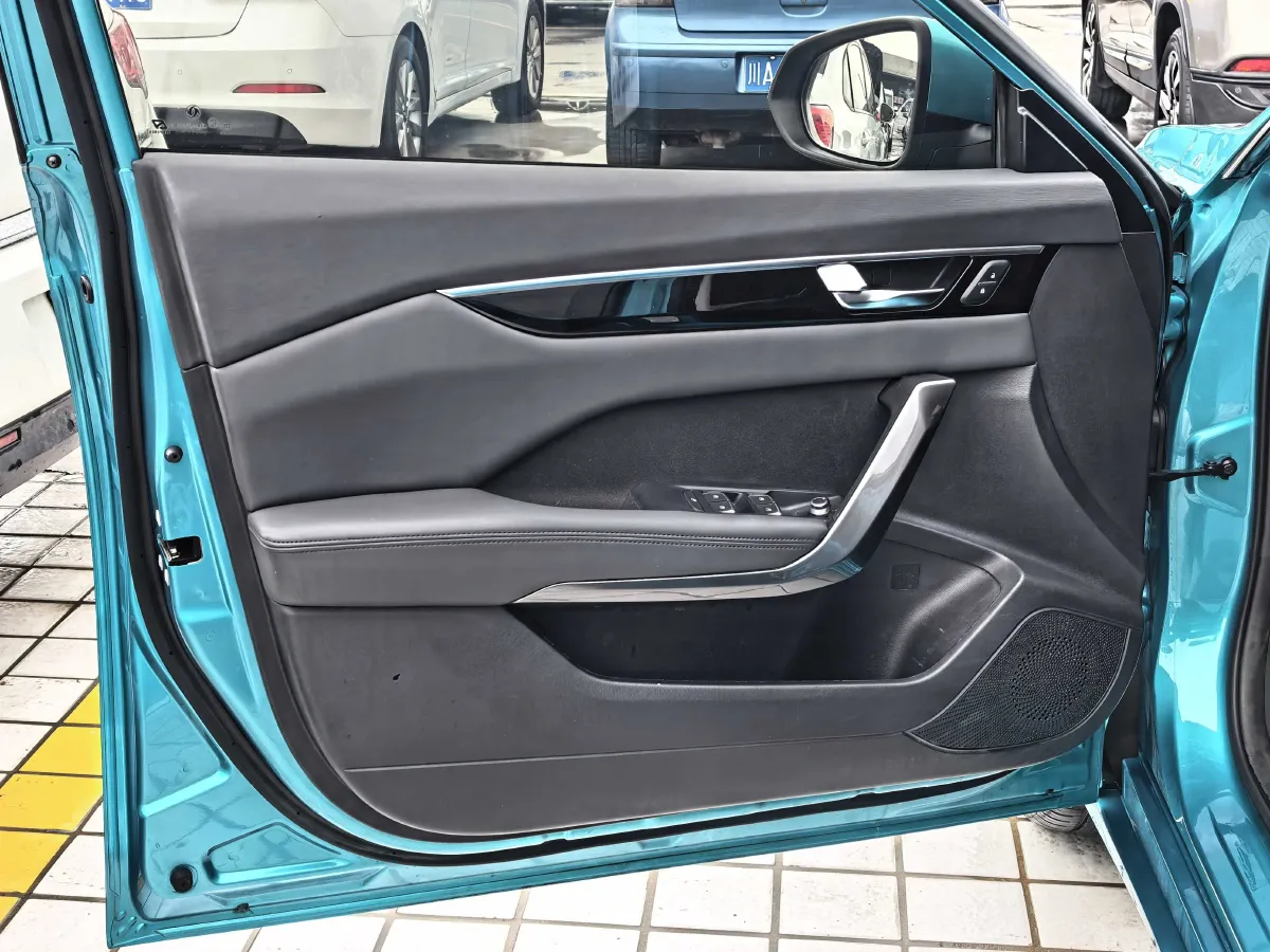 2020 DongFeng Aeolus YiXuan 1.5T 150HP L4 6DCT,autocango,china used car exporter,china ev exporter,chinese used car exporter,chinese used ev exporter