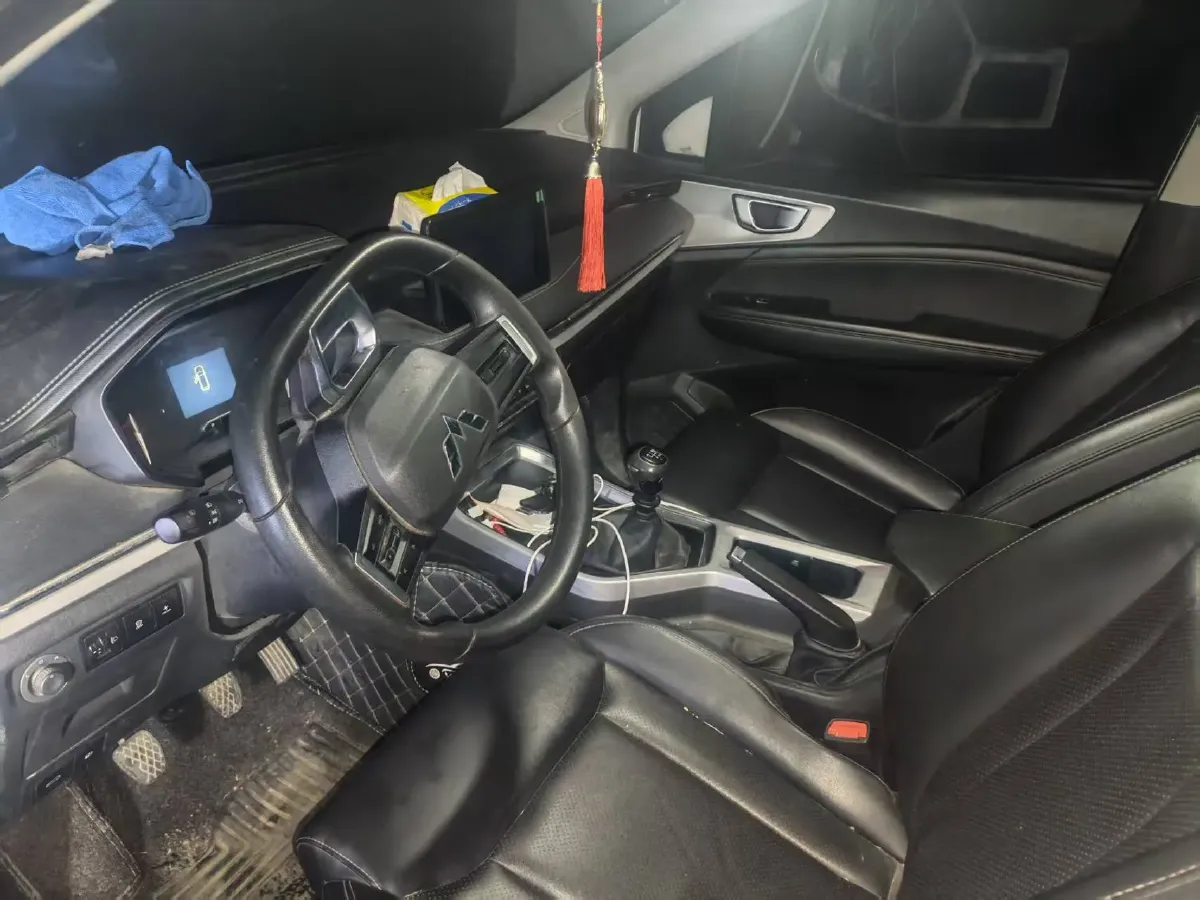 2022 WuLing ZhengChen 2.0L 136HP L4 6MT,autocango,china used car exporter,china ev exporter,chinese used car exporter,chinese used ev exporter