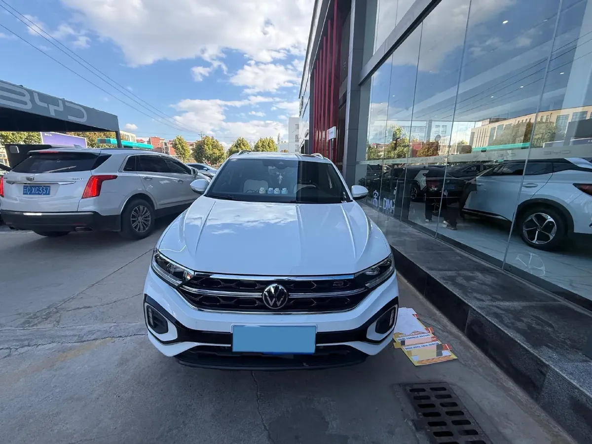 2024 Volkswagen T-Roc 1.5T 160HP L4 7DCT,autocango,china used car exporter,china ev exporter,chinese used car exporter,chinese used ev exporter
