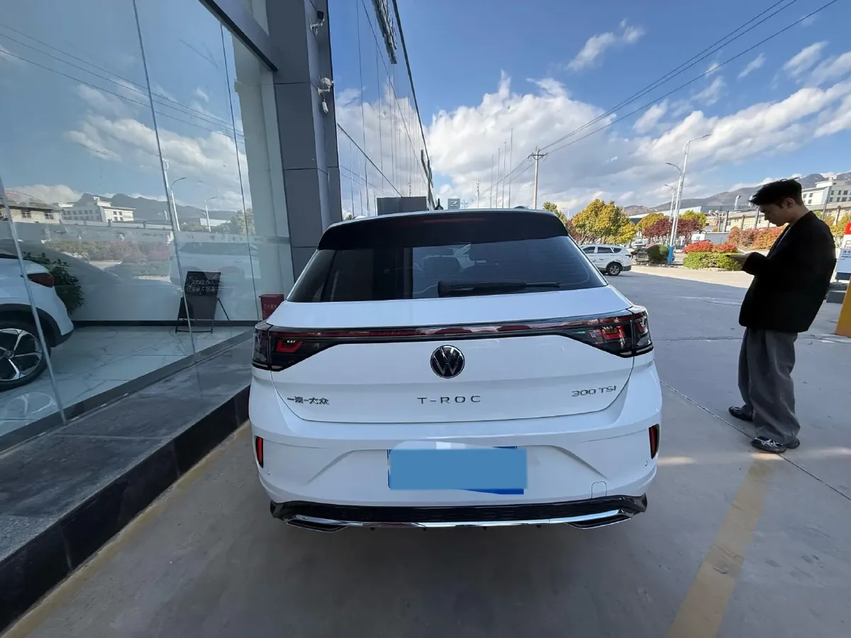 2024 Volkswagen T-Roc 1.5T 160HP L4 7DCT,autocango,china used car exporter,china ev exporter,chinese used car exporter,chinese used ev exporter