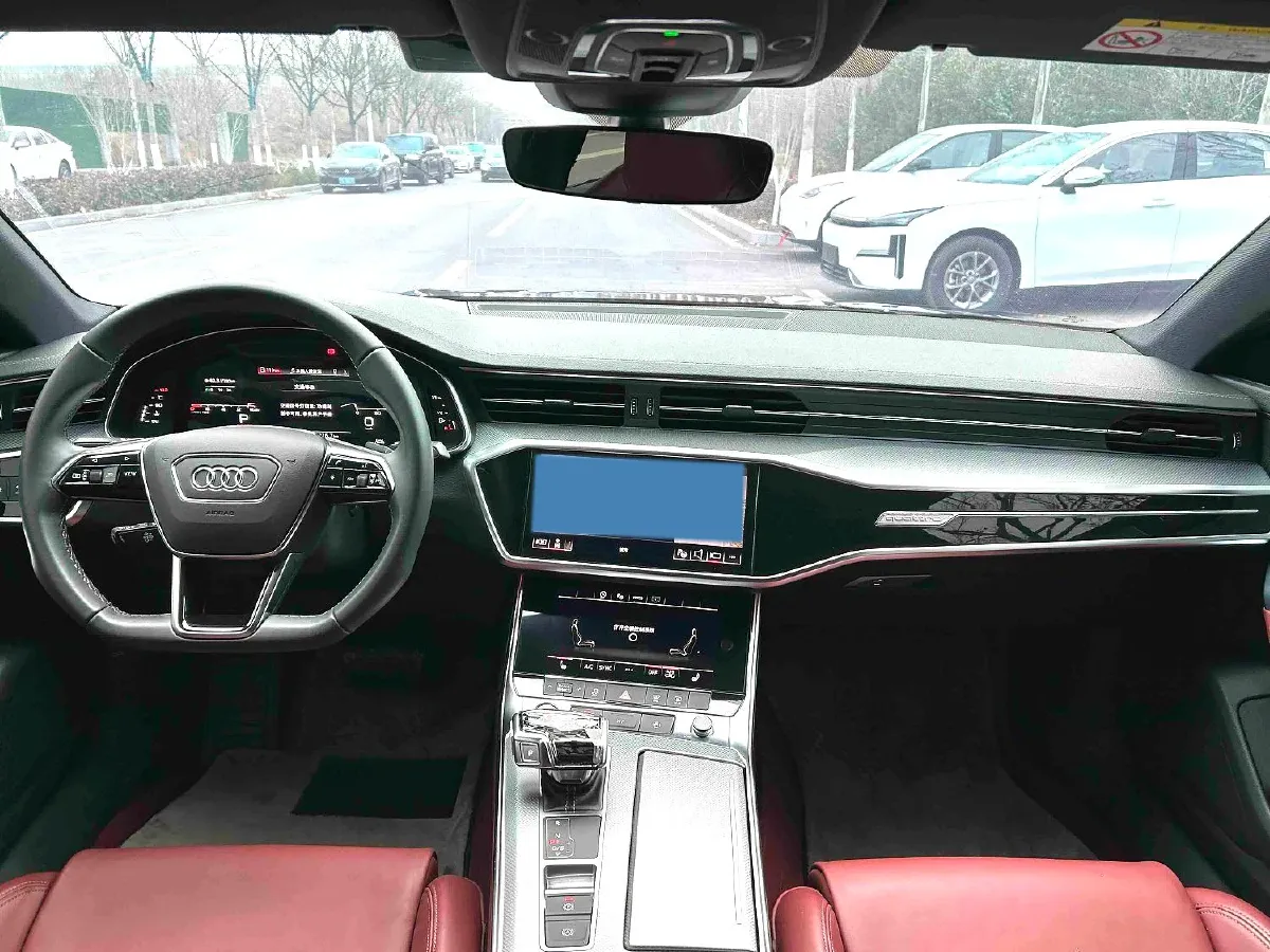 2024 Audi A7L 2.0T 245HP L4 7DCT,autocango,china used car exporter,china ev exporter,chinese used car exporter,chinese used ev exporter