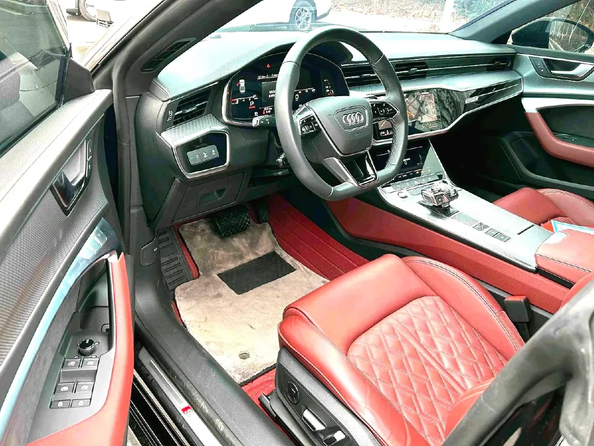 2024 Audi A7L 2.0T 245HP L4 7DCT,autocango,china used car exporter,china ev exporter,chinese used car exporter,chinese used ev exporter