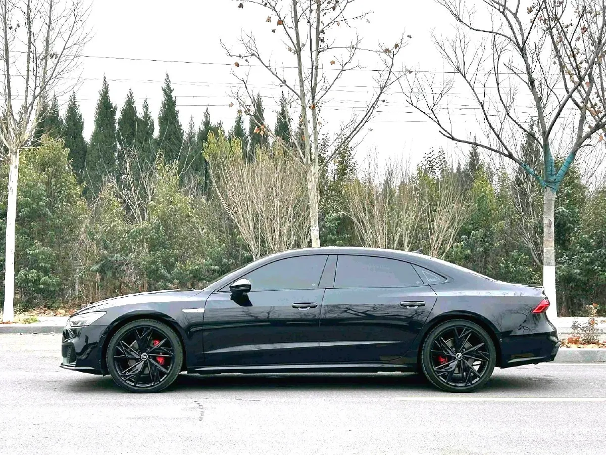 2024 Audi A7L 2.0T 245HP L4 7DCT,autocango,china used car exporter,china ev exporter,chinese used car exporter,chinese used ev exporter