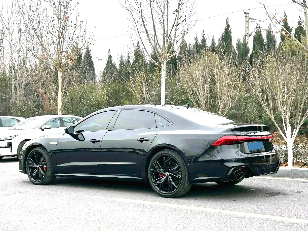 2024 Audi A7L 2.0T 245HP L4 7DCT,autocango,china used car exporter,china ev exporter,chinese used car exporter,chinese used ev exporter