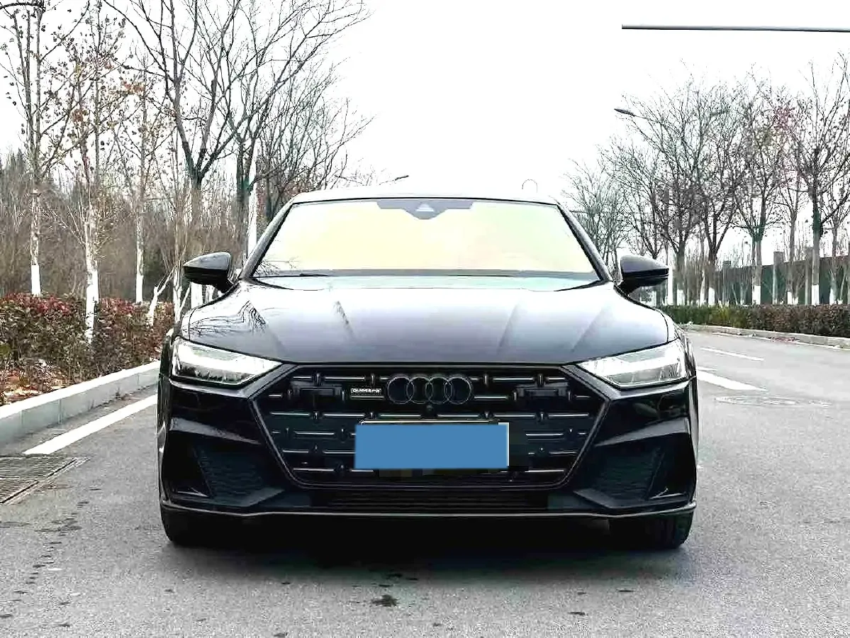 2024 Audi A7L 2.0T 245HP L4 7DCT,autocango,china used car exporter,china ev exporter,chinese used car exporter,chinese used ev exporter