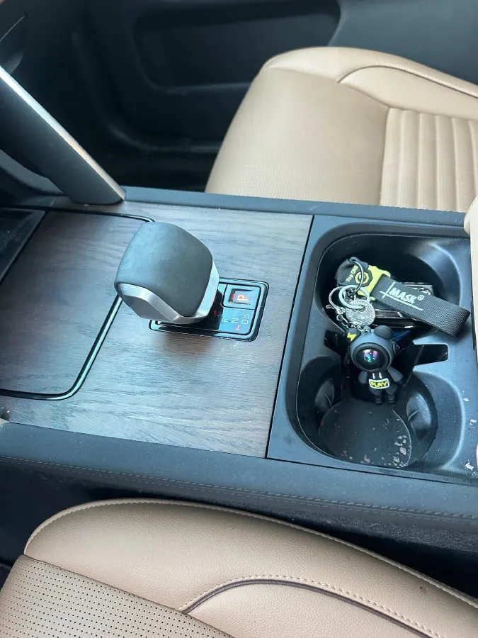 2025 Land Rover Discovery Sport 2.0T 249HP L4 9AT,autocango,china used car exporter,china ev exporter,chinese used car exporter,chinese used ev exporter