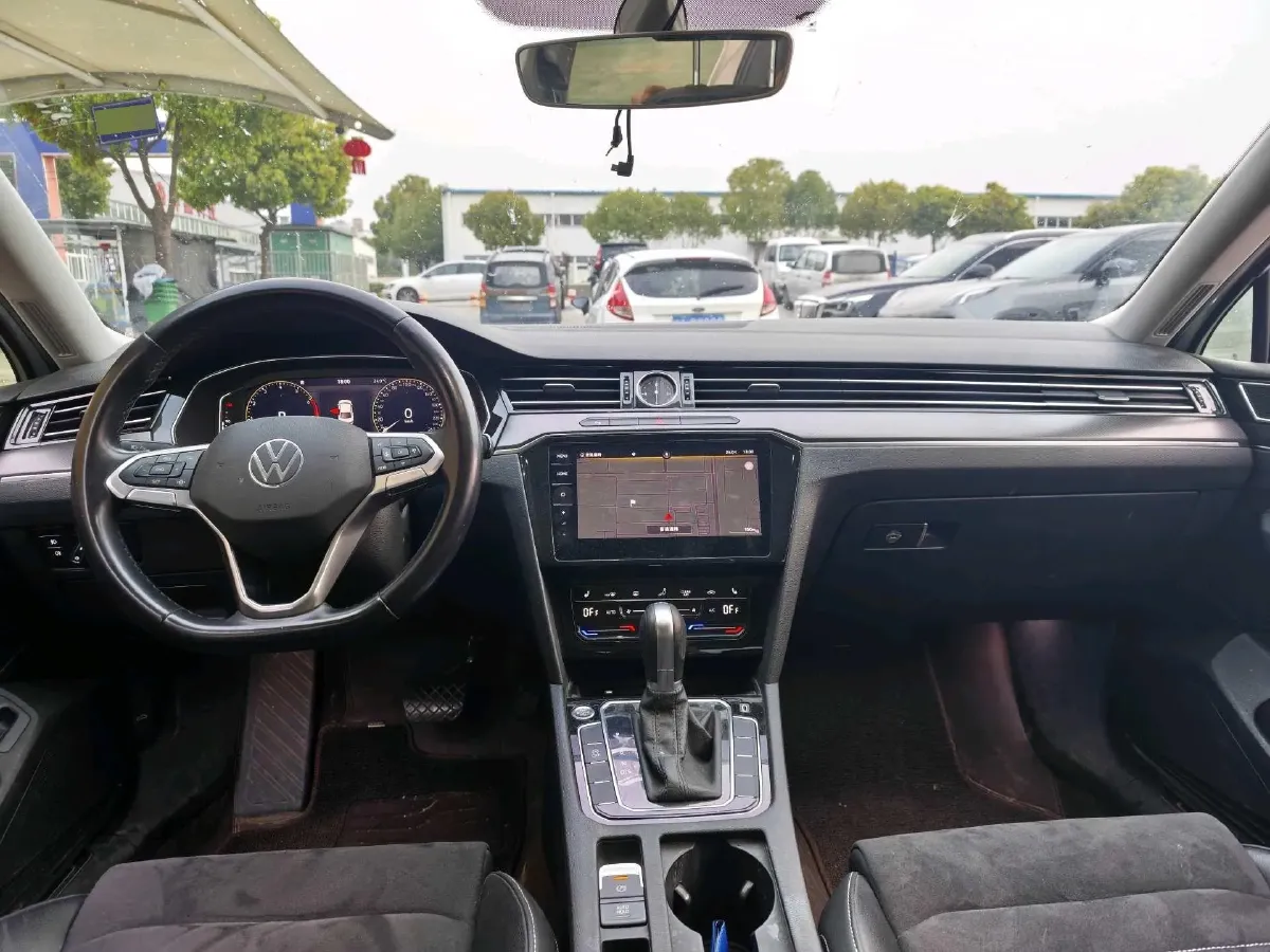 2020 Volkswagen Magotan 2.0T 186HP L4 7DCT,autocango,china used car exporter,china ev exporter,chinese used car exporter,chinese used ev exporter