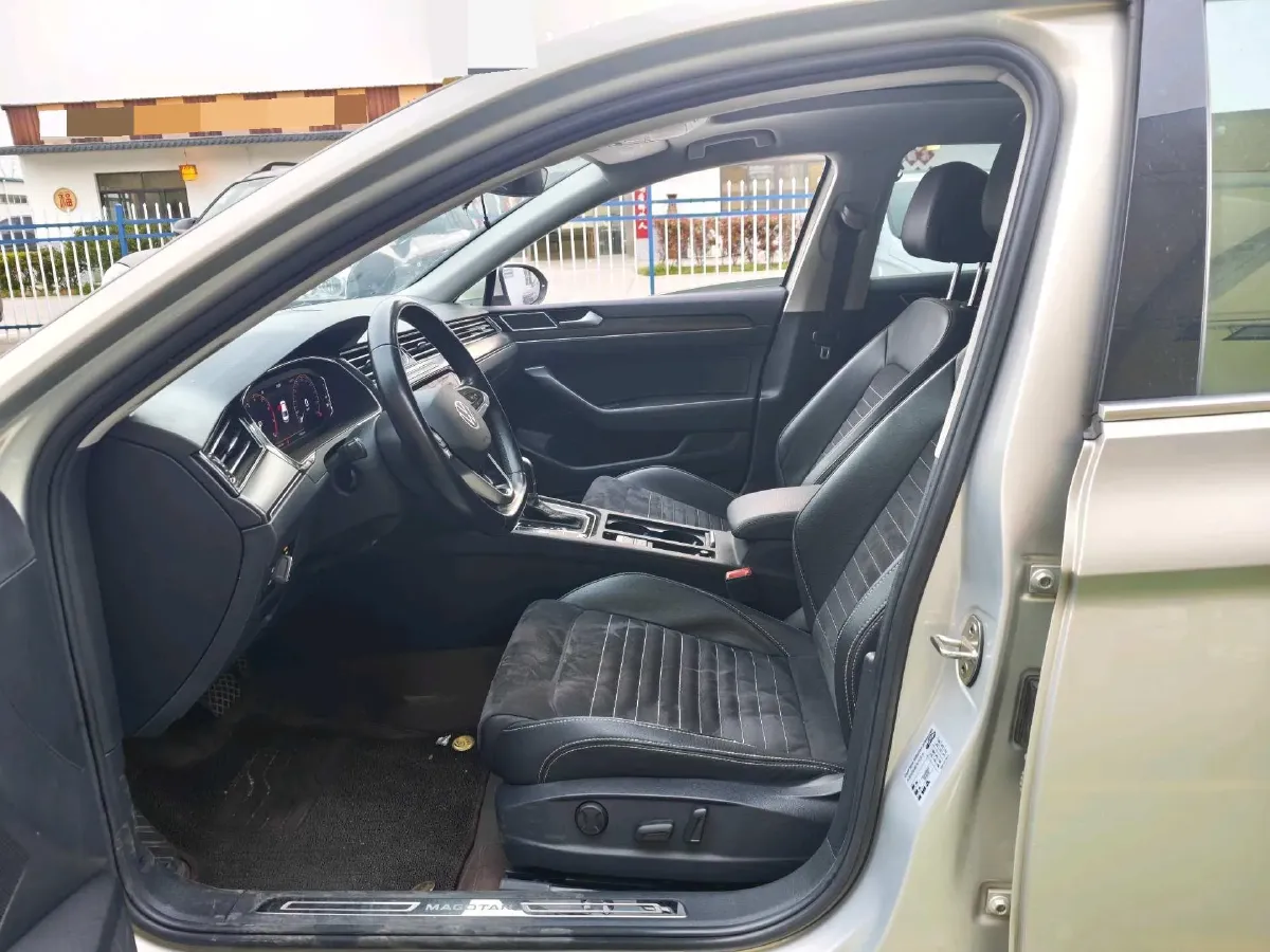 2020 Volkswagen Magotan 2.0T 186HP L4 7DCT,autocango,china used car exporter,china ev exporter,chinese used car exporter,chinese used ev exporter