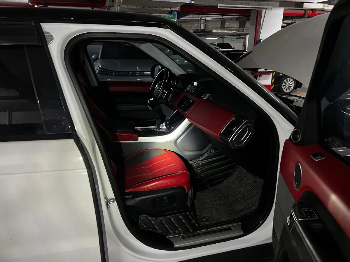 2021 Land Rover Range Rover Sport 3.0T 360HP L6 8AT,autocango,china used car exporter,china ev exporter,chinese used car exporter,chinese used ev exporter