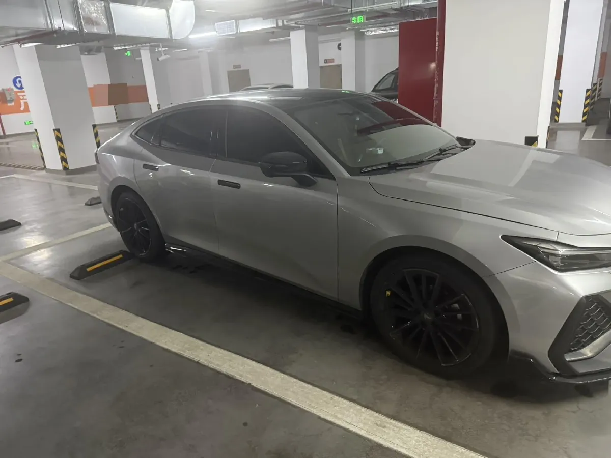 2022 ChangAn UNI-V 1.5T 188HP L4 7DCT,autocango,china used car exporter,china ev exporter,chinese used car exporter,chinese used ev exporter