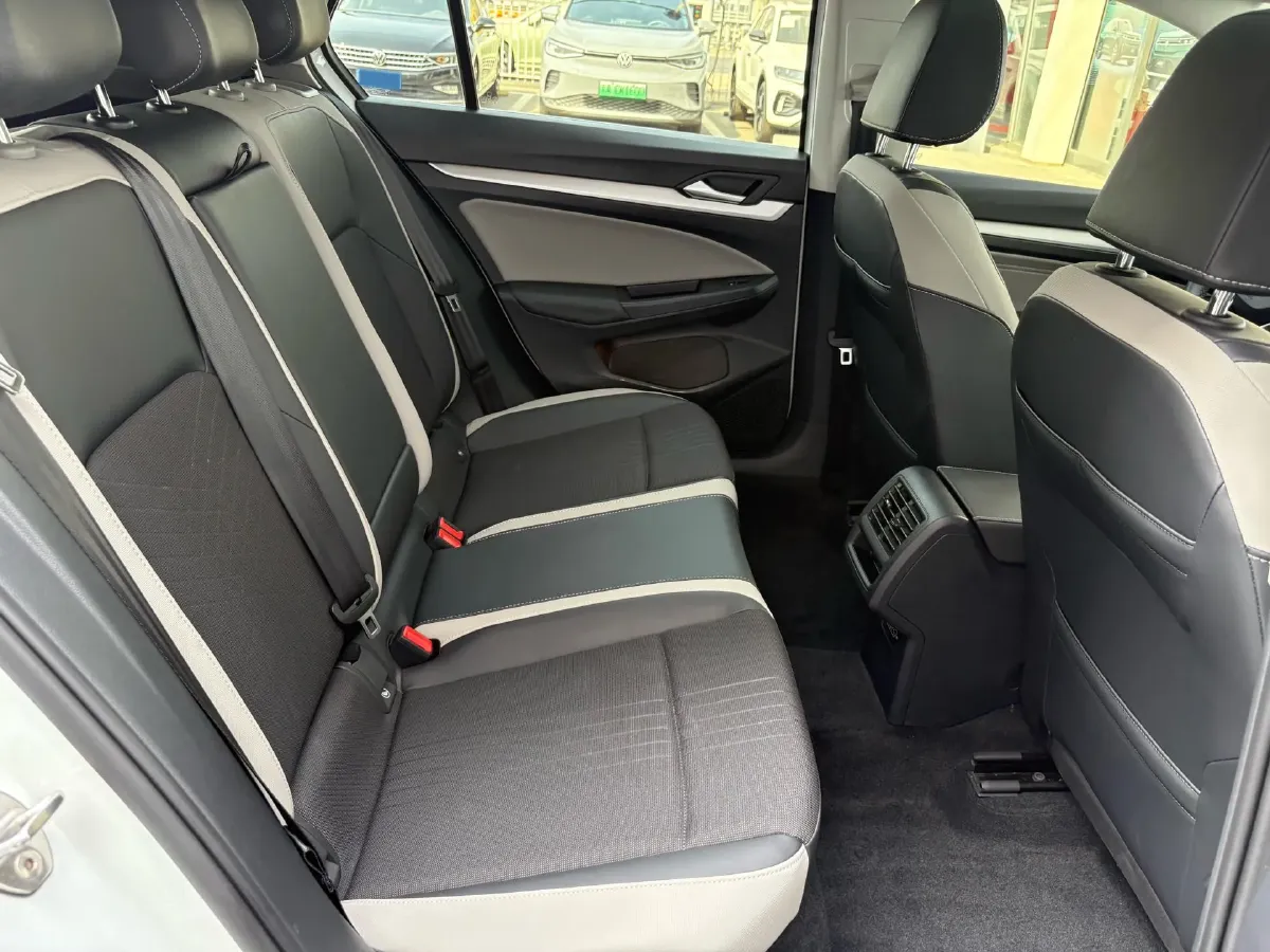 2021 Volkswagen Golf 1.4T 150HP L4 7DCT,autocango,china used car exporter,china ev exporter,chinese used car exporter,chinese used ev exporter