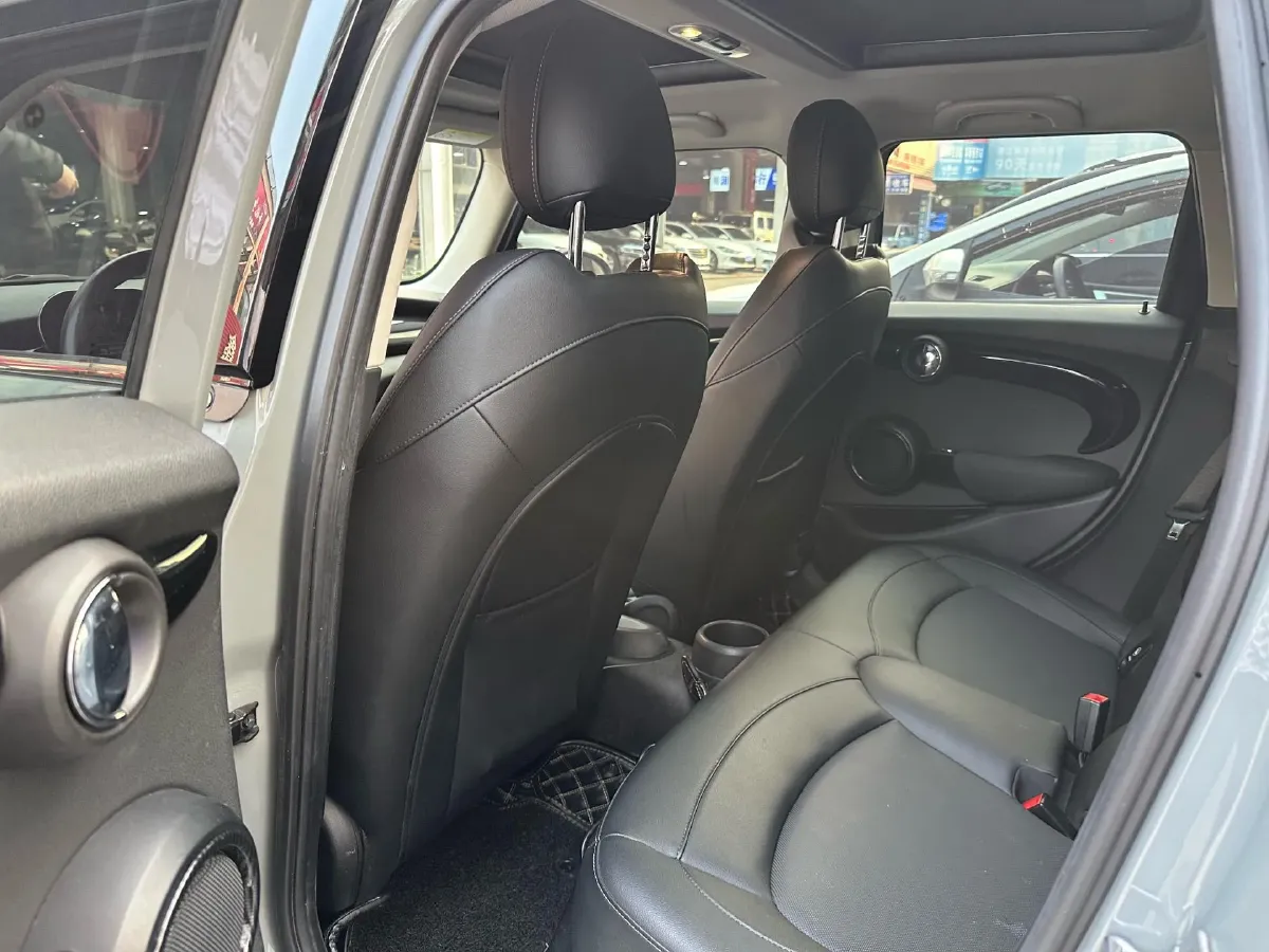 2021 MINI MINI 2.0T 192HP L4 7DCT,autocango,china used car exporter,china ev exporter,chinese used car exporter,chinese used ev exporter