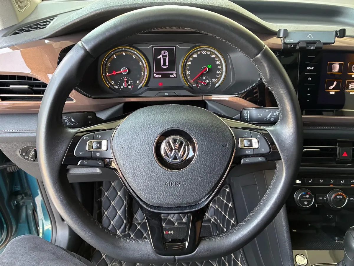 2021 Volkswagen Tharu 1.4T 150HP L4 7DCT,autocango,china used car exporter,china ev exporter,chinese used car exporter,chinese used ev exporter