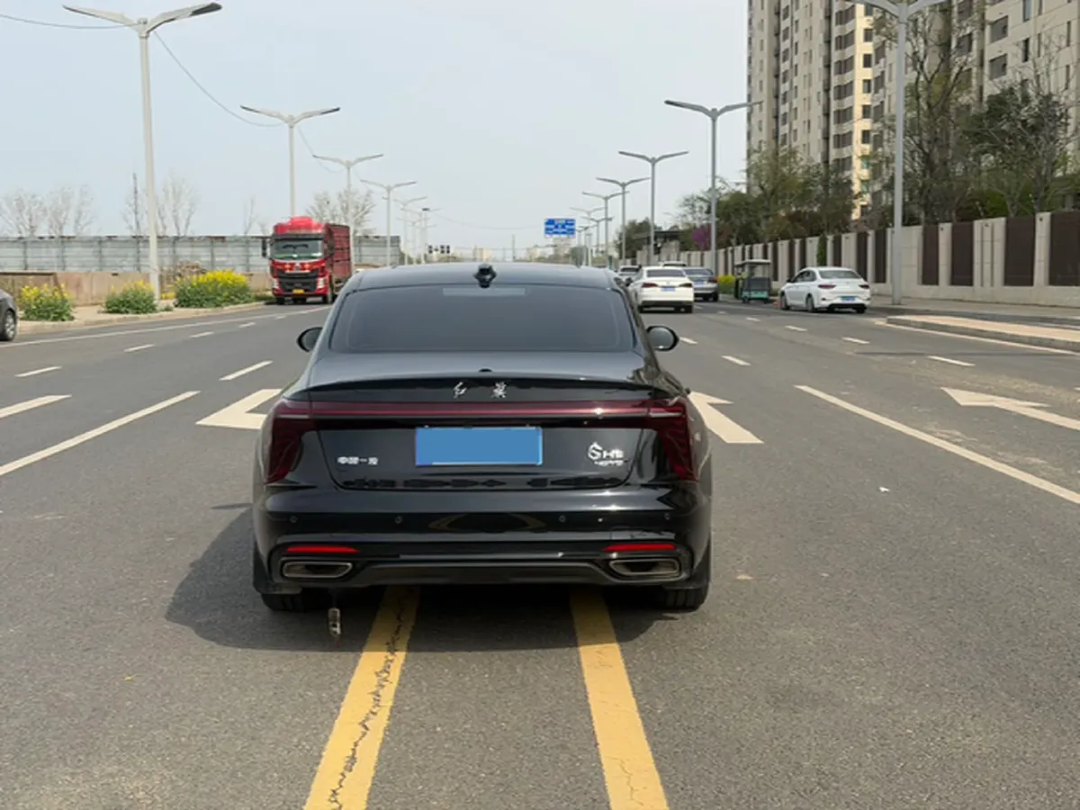 2025 HongQi H5 2.0T 224HP L4 8AT,autocango,china used car exporter,china ev exporter,chinese used car exporter,chinese used ev exporter