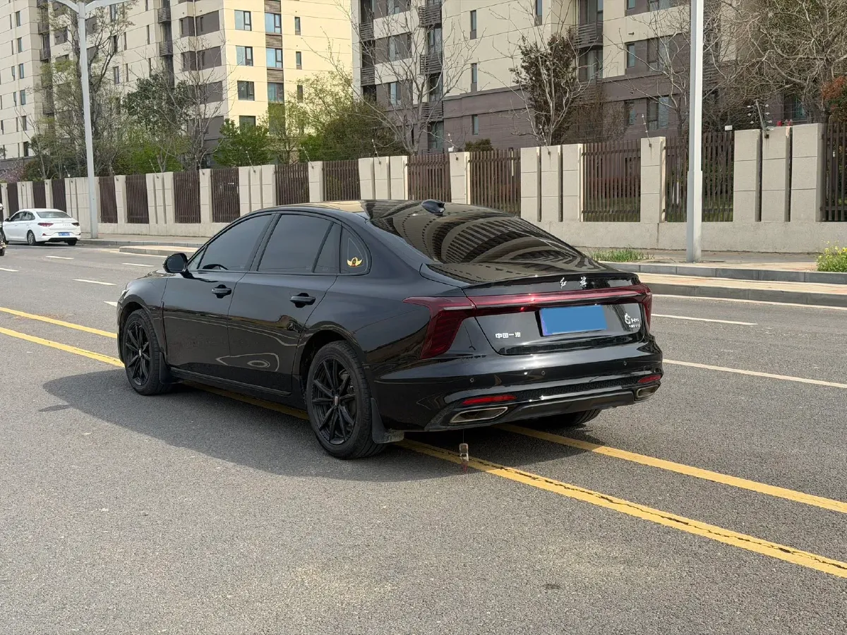 2025 HongQi H5 2.0T 224HP L4 8AT,autocango,china used car exporter,china ev exporter,chinese used car exporter,chinese used ev exporter