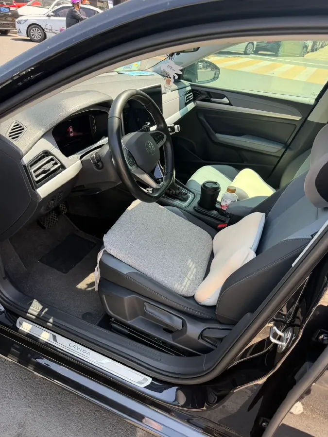 2023 Volkswagen Lavida 1.5L 110HP L4 6AT,autocango,china used car exporter,china ev exporter,chinese used car exporter,chinese used ev exporter