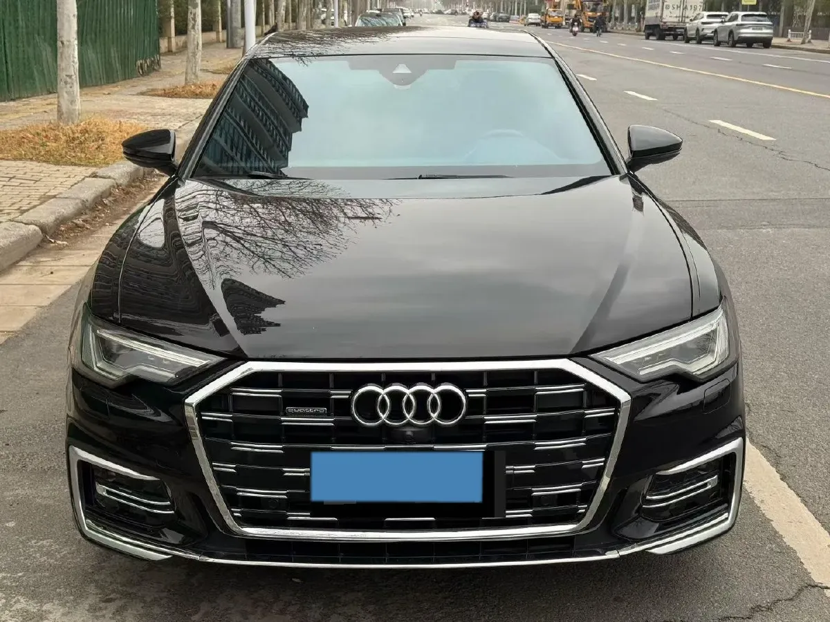 2023 Audi A6L 2.0T 245HP L4 7DCT,autocango,china used car exporter,china ev exporter,chinese used car exporter,chinese used ev exporter