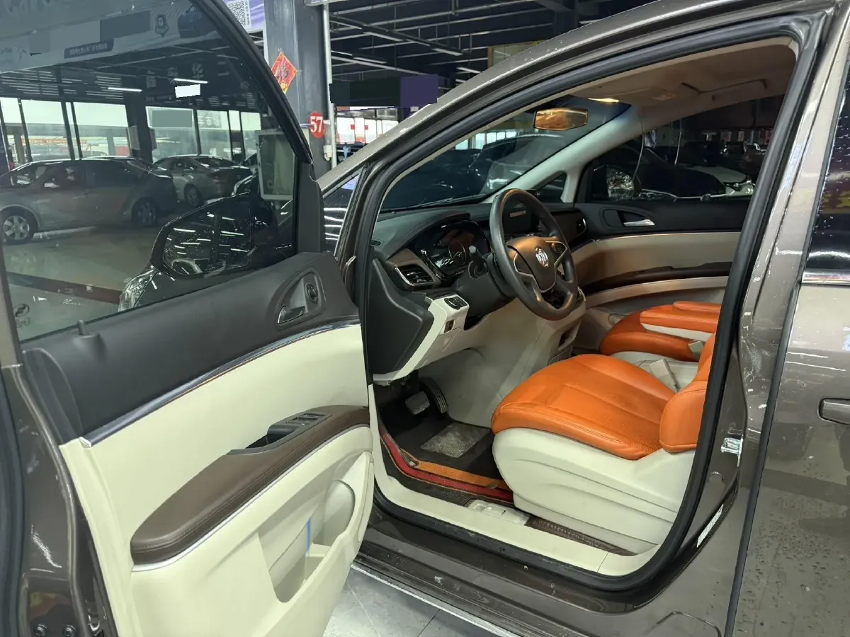 2023 Buick GL8 2.0T 237HP L4 9AT,autocango,china used car exporter,china ev exporter,chinese used car exporter,chinese used ev exporter