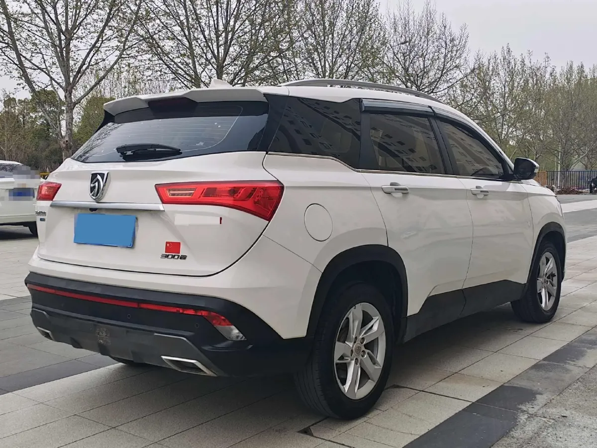2019 BaoJun 530 1.5T 151HP L4 CVT,autocango,china used car exporter,china ev exporter,chinese used car exporter,chinese used ev exporter