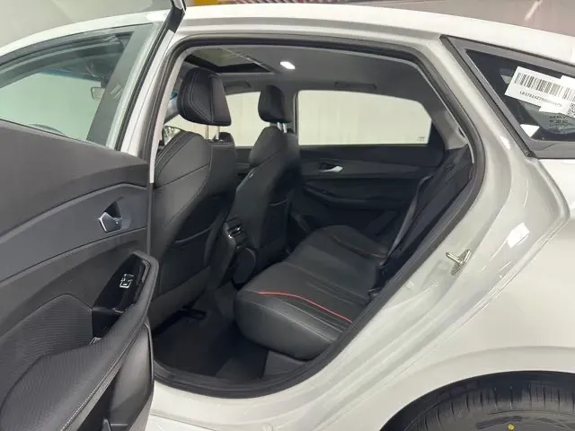 2024 Geely Binray 1.5T 181HP L4 7DCT,autocango,china used car exporter,china ev exporter,chinese used car exporter,chinese used ev exporter