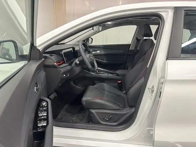 2024 Geely Binray 1.5T 181HP L4 7DCT,autocango,china used car exporter,china ev exporter,chinese used car exporter,chinese used ev exporter