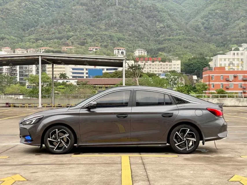 2022 MG 5 1.5T 173HP L4 7DCT,autocango,china used car exporter,china ev exporter,chinese used car exporter,chinese used ev exporter