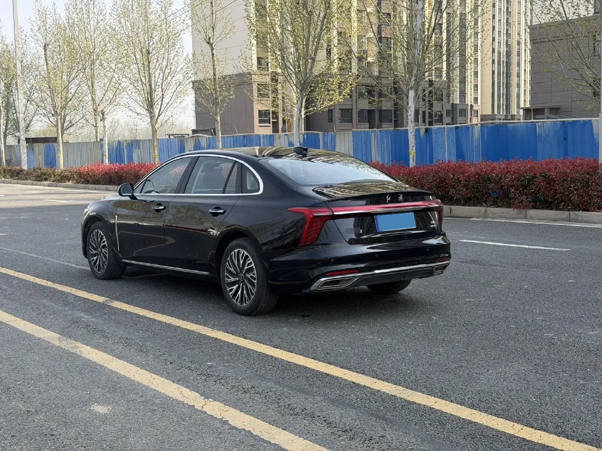 2025 HongQi H5 1.5T 169HP L4 1DHT Hybrid,autocango,china used car exporter,china ev exporter,chinese used car exporter,chinese used ev exporter