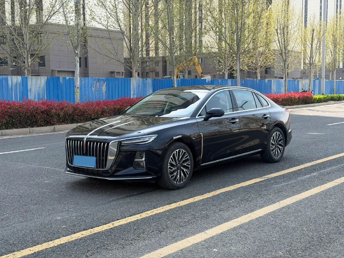 2025 HongQi H5 1.5T 169HP L4 1DHT Hybrid,autocango,china used car exporter,china ev exporter,chinese used car exporter,chinese used ev exporter