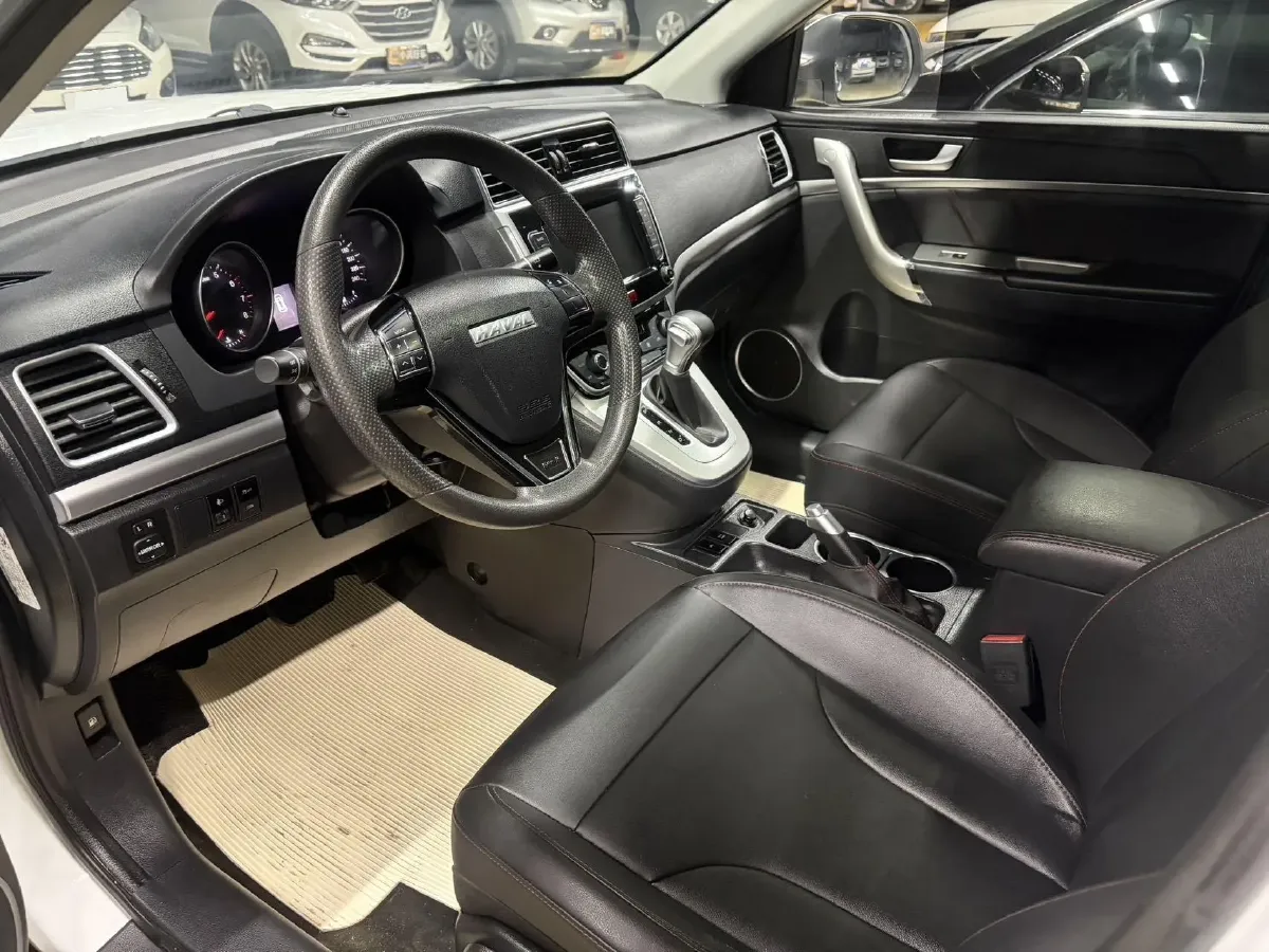 2019 Haval M6 1.5T 150HP L4 7DCT,autocango,china used car exporter,china ev exporter,chinese used car exporter,chinese used ev exporter