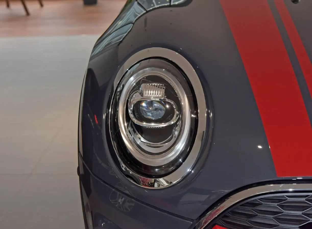 2021 MINI JCW CLUBMAN 2.0T 272HP L4 8AT,autocango,china used car exporter,china ev exporter,chinese used car exporter,chinese used ev exporter