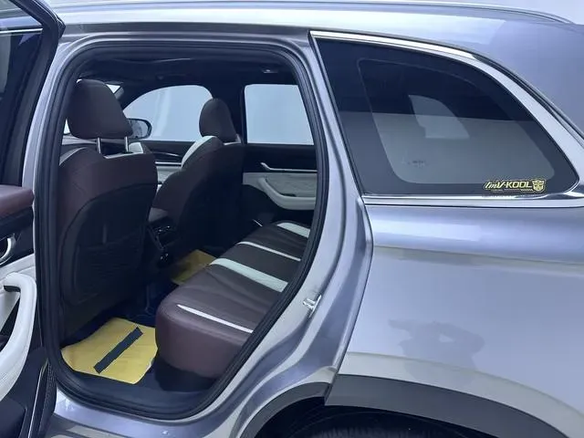 2021 Geely Monjaro 2.0T 218HP L4 7DCT,autocango,china used car exporter,china ev exporter,chinese used car exporter,chinese used ev exporter