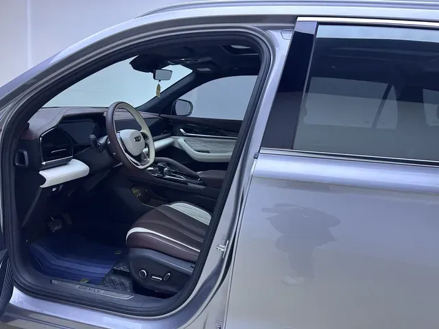 2021 Geely Monjaro 2.0T 218HP L4 7DCT,autocango,china used car exporter,china ev exporter,chinese used car exporter,chinese used ev exporter