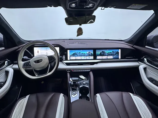 2021 Geely Monjaro 2.0T 218HP L4 7DCT,autocango,china used car exporter,china ev exporter,chinese used car exporter,chinese used ev exporter