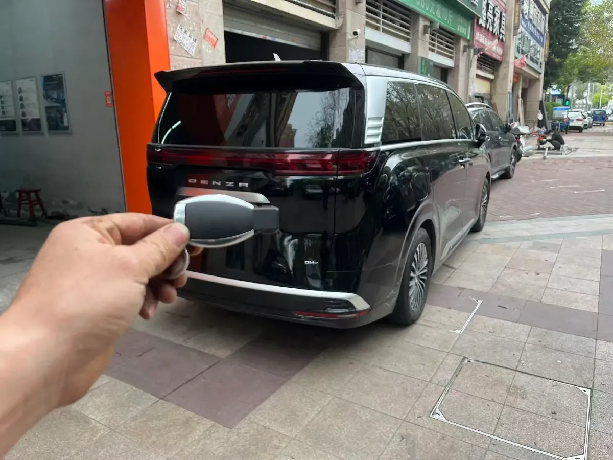 2022 Denza D9 1.5T 139HP L4 E-CVT PHEV 40.06KWH,autocango,china used car exporter,china ev exporter,chinese used car exporter,chinese used ev exporter
