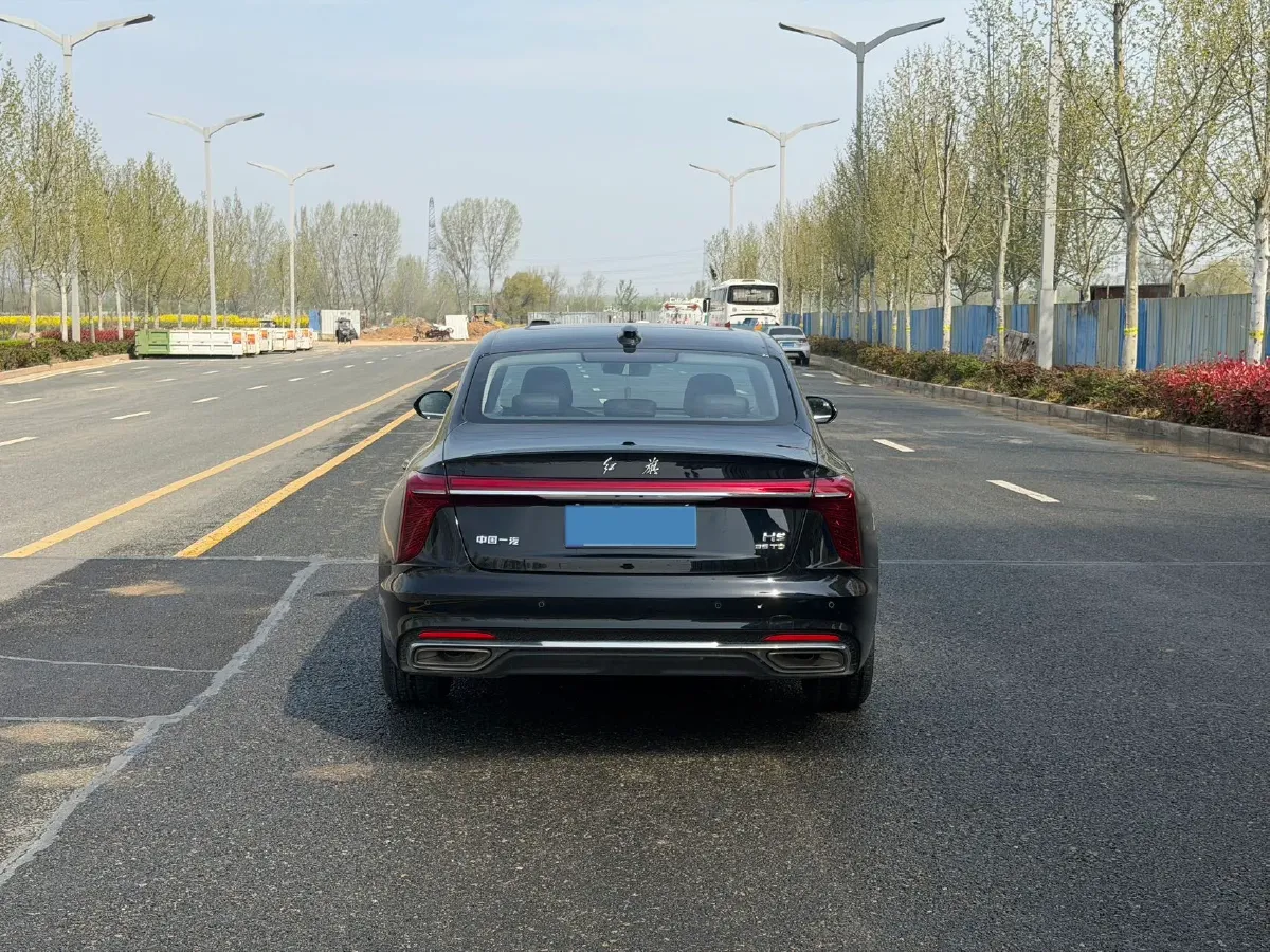 2024 HongQi H5 1.5T 169HP L4 7DCT,autocango,china used car exporter,china ev exporter,chinese used car exporter,chinese used ev exporter