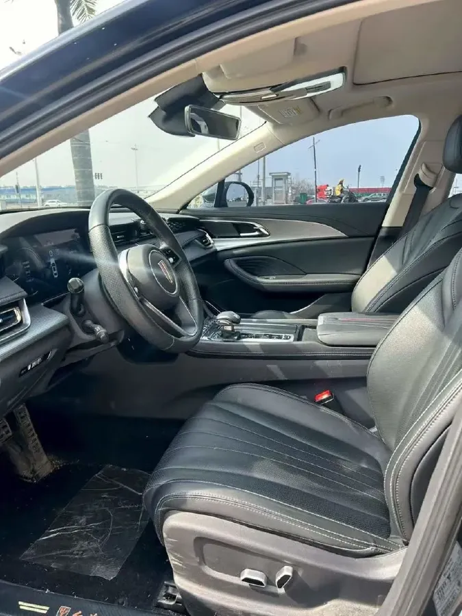 2023 HongQi H5 2.0T 224HP L4 8AT,autocango,china used car exporter,china ev exporter,chinese used car exporter,chinese used ev exporter