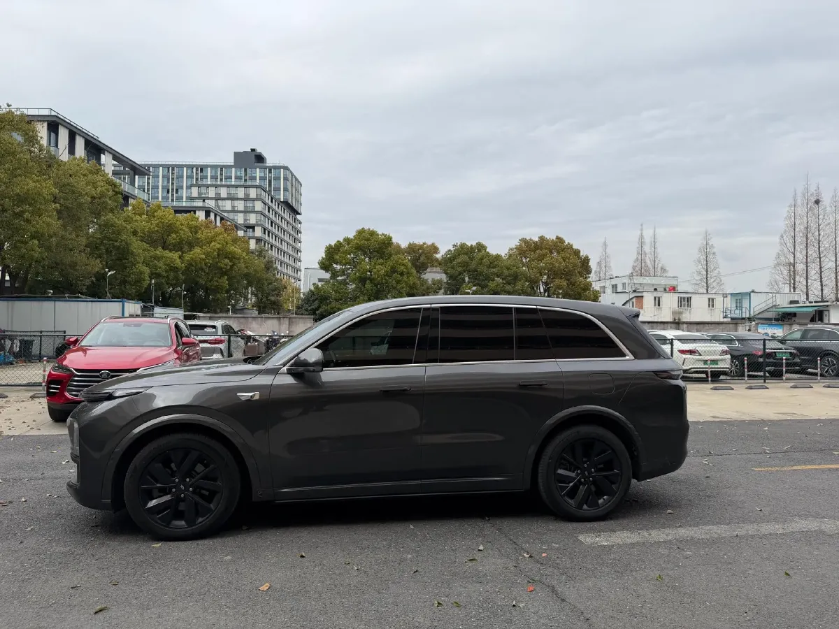 2023 Li L7 Range Extended 154HP REEV 40.9KWH,autocango,china used car exporter,china ev exporter,chinese used car exporter,chinese used ev exporter