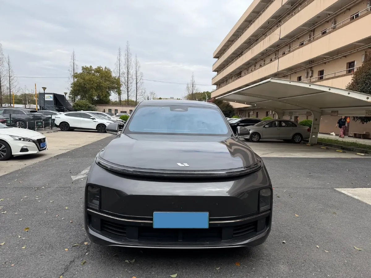 2023 Li L7 Range Extended 154HP REEV 40.9KWH,autocango,china used car exporter,china ev exporter,chinese used car exporter,chinese used ev exporter