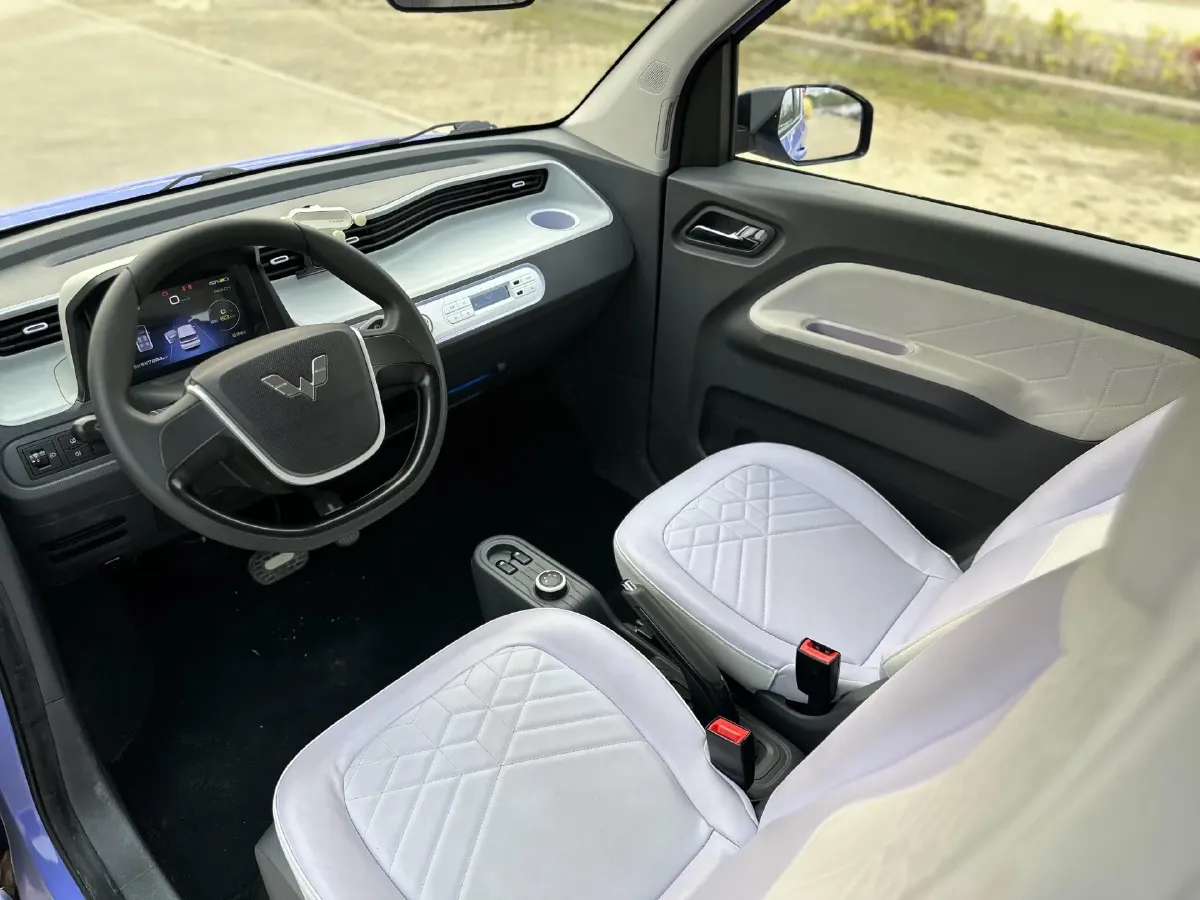 2022 WuLing HongGuang MINI EV BEV 13.9KWH,autocango,china used car exporter,china ev exporter,chinese used car exporter,chinese used ev exporter