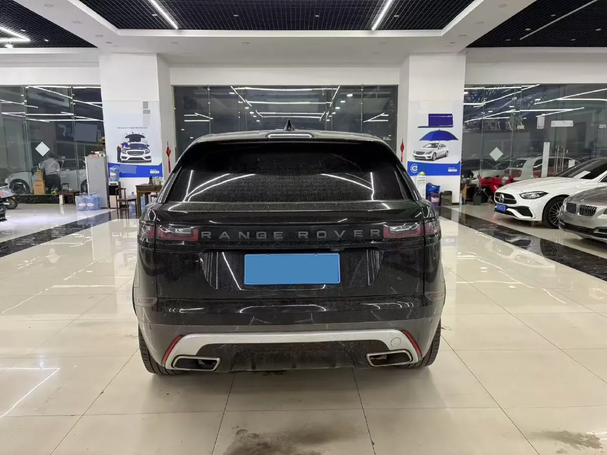 2018 Land Rover Discovery 2.0T 300HP L4 8AT,autocango,china used car exporter,china ev exporter,chinese used car exporter,chinese used ev exporter