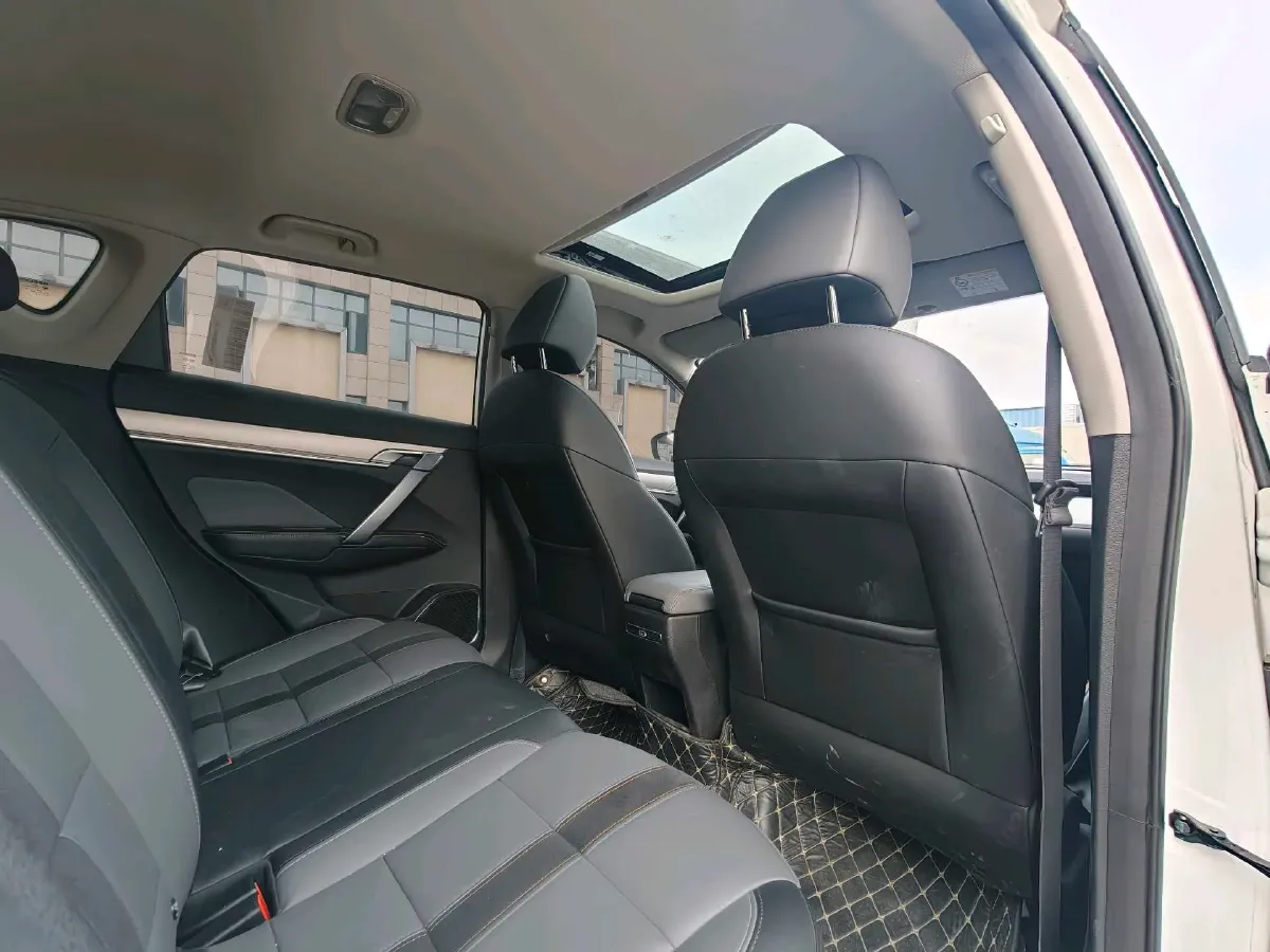 2023 Geely Coolray 1.5T 181HP L4 7DCT,autocango,china used car exporter,china ev exporter,chinese used car exporter,chinese used ev exporter