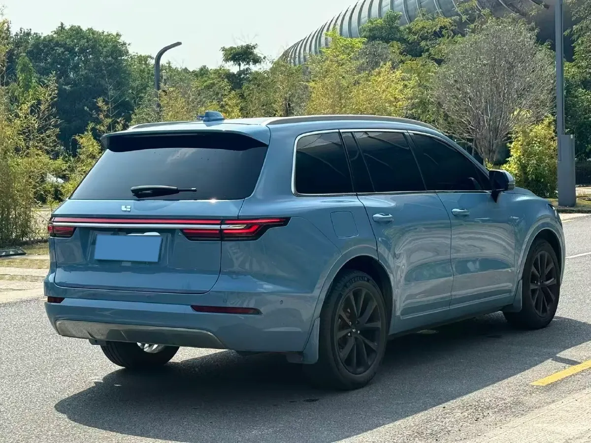 2021 Li ONE Range Extended 131HP REEV 40.5KWH,autocango,china used car exporter,china ev exporter,chinese used car exporter,chinese used ev exporter