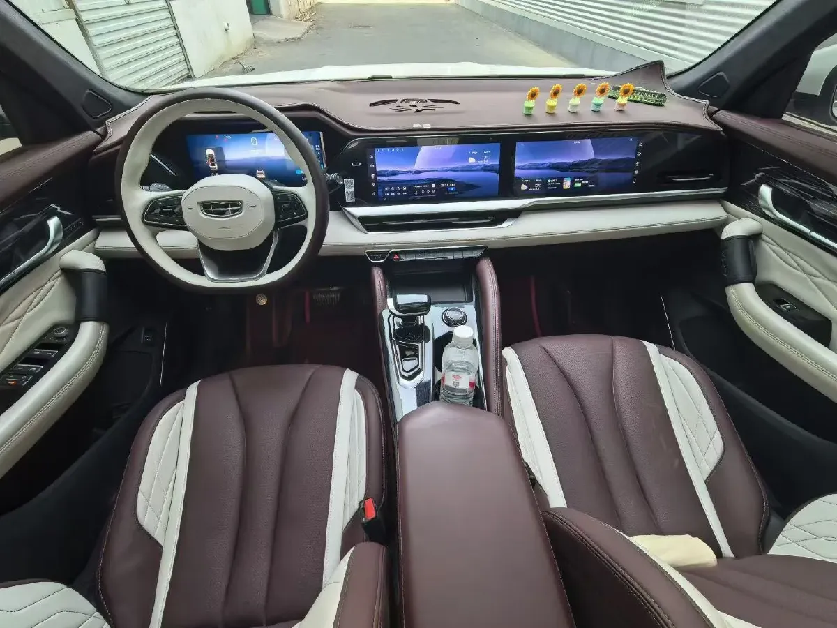 2021 Geely Monjaro 2.0T 218HP L4 7DCT,autocango,china used car exporter,china ev exporter,chinese used car exporter,chinese used ev exporter